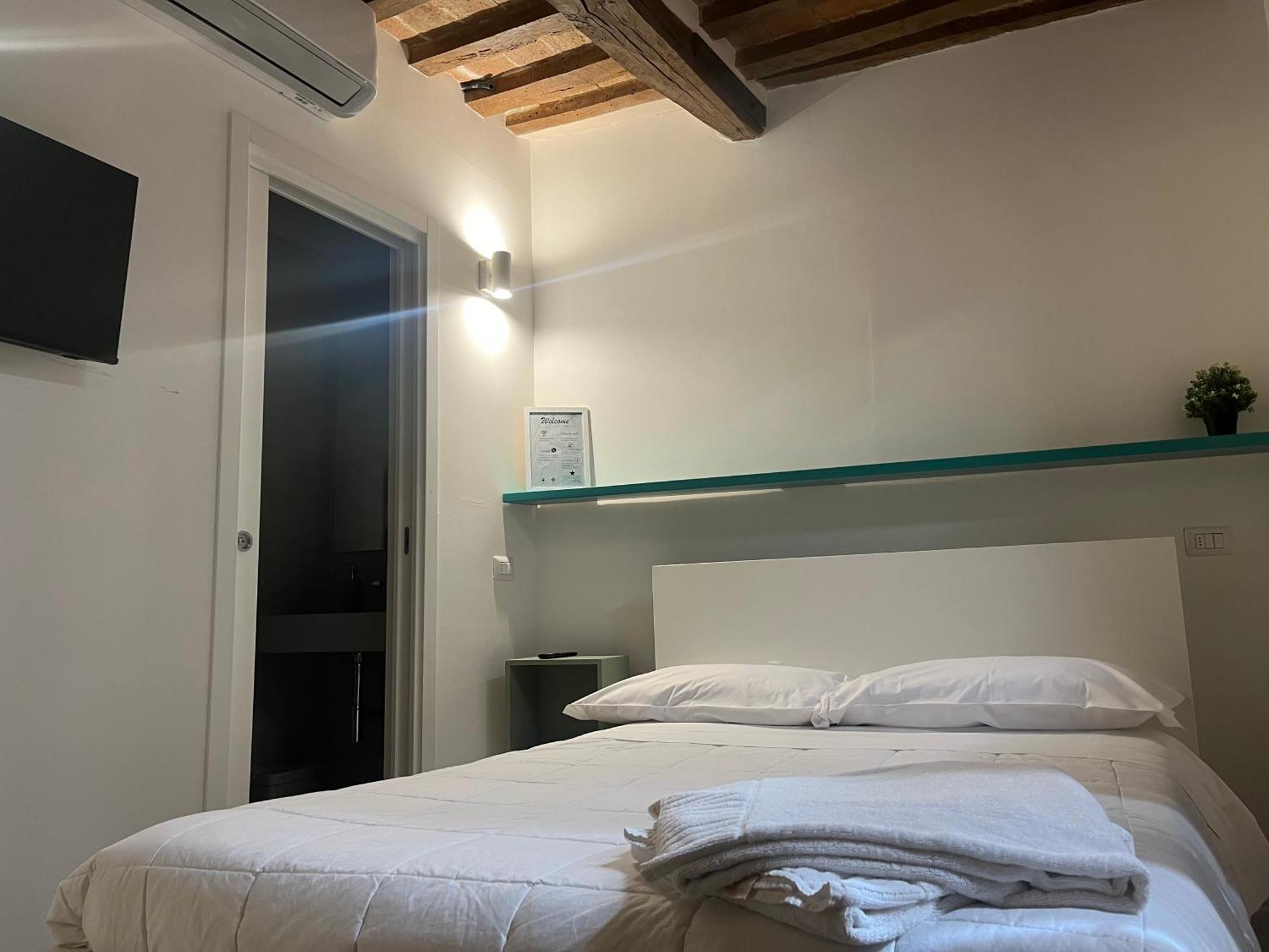 L'Inferno Di Dante Bed and Breakfast Gubbio Værelse billede